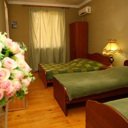 Guest House Milana Suhumi Exterior foto